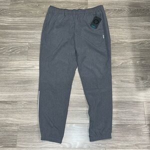 Skora joggers. Size L. NWT